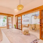 Villa San Diego: Brand New 4Bdr
