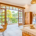 Villa San Diego: Brand New 4Bdr