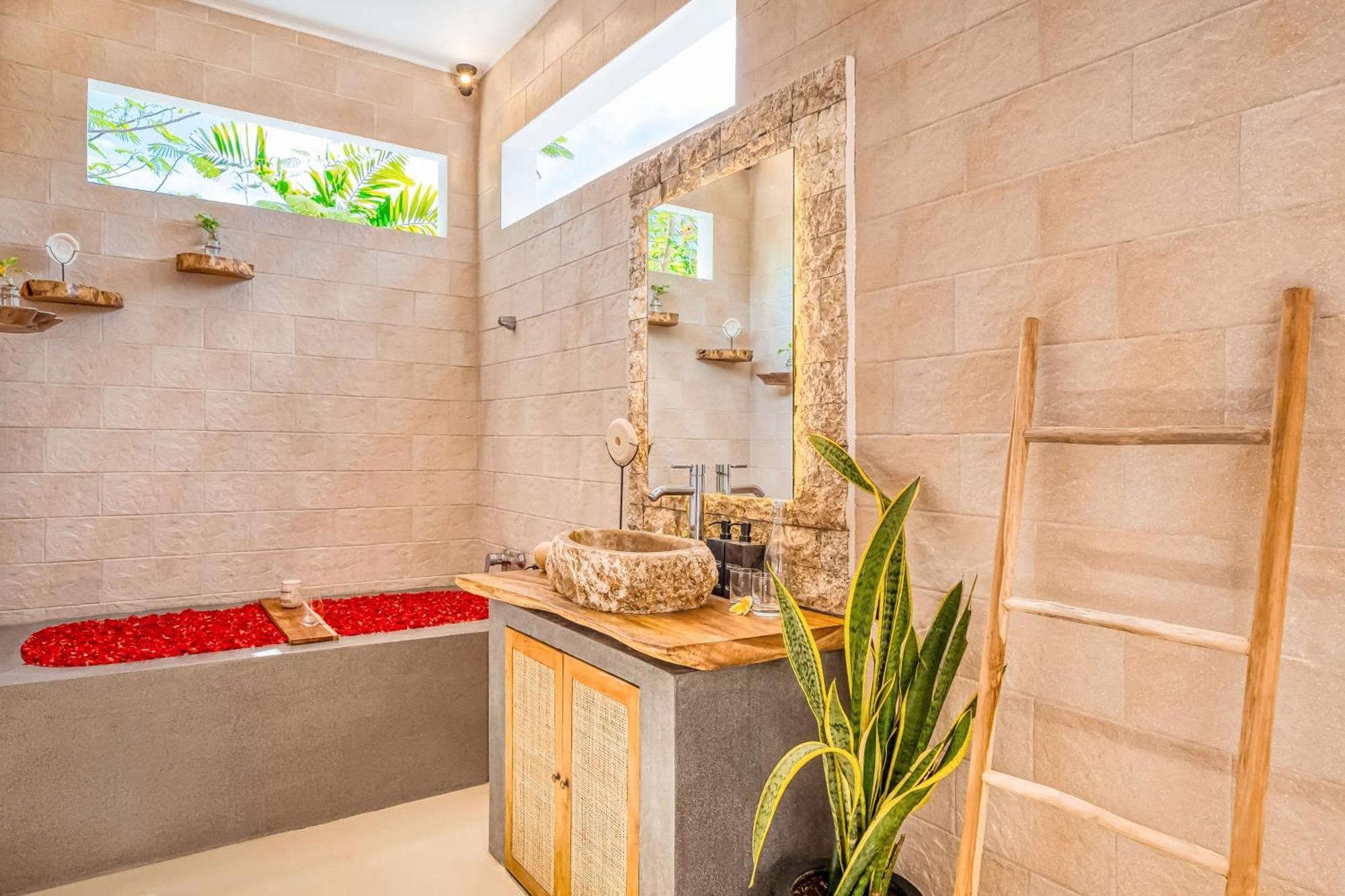 San Diego: Brand New 4bdr Seminyak (Bali)